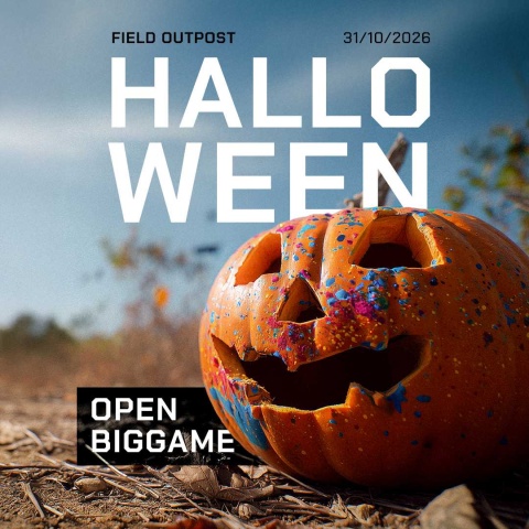 Halloween BigGame. Paintball-Event mit Dutzenden von Spielern in zwei Teams, ganztägige thematische Missionen.